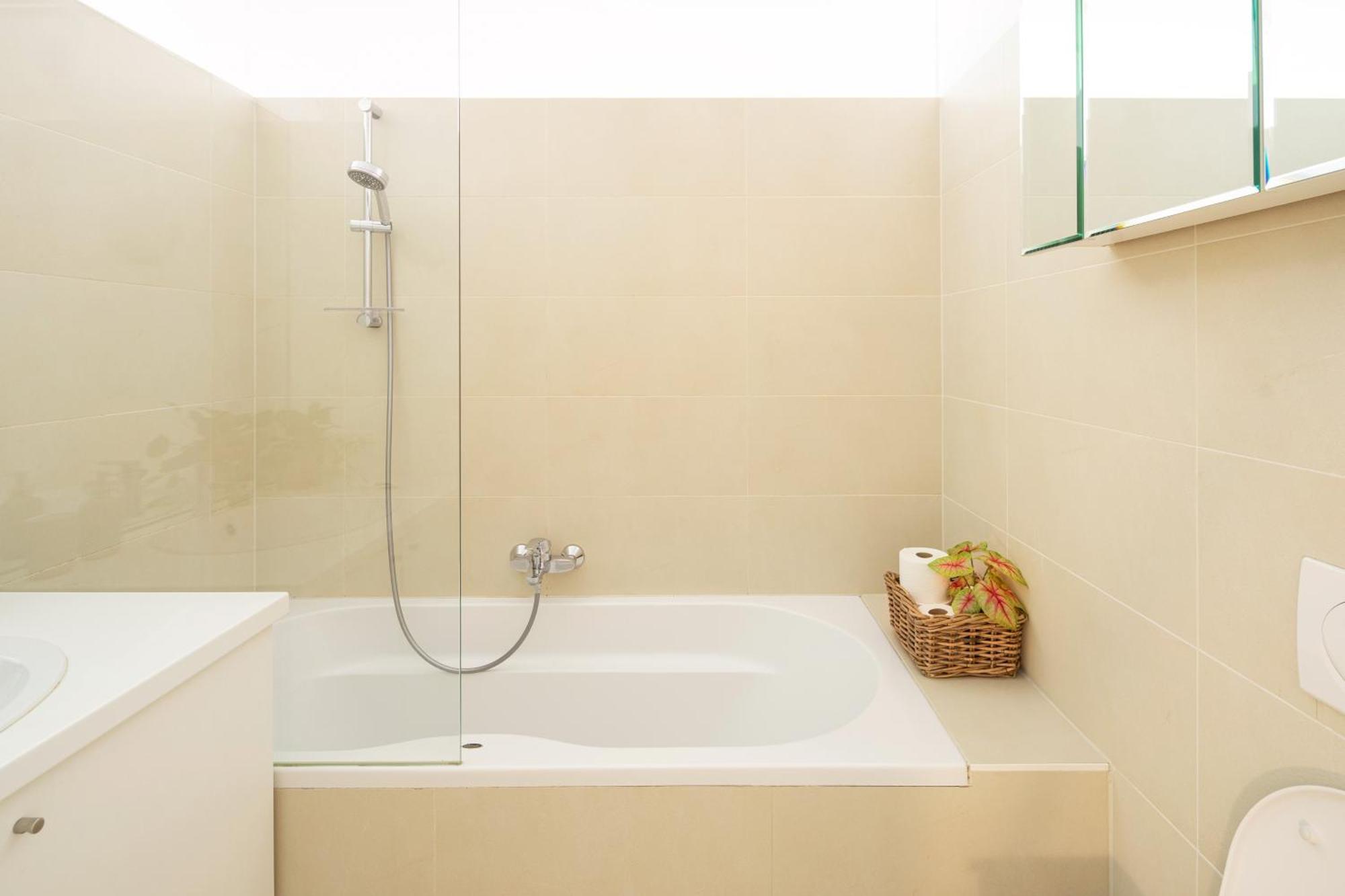 Gemuetliches, Ruhiges Apartment - 90M2 Mit Garten Und Terrasse Viyana Dış mekan fotoğraf