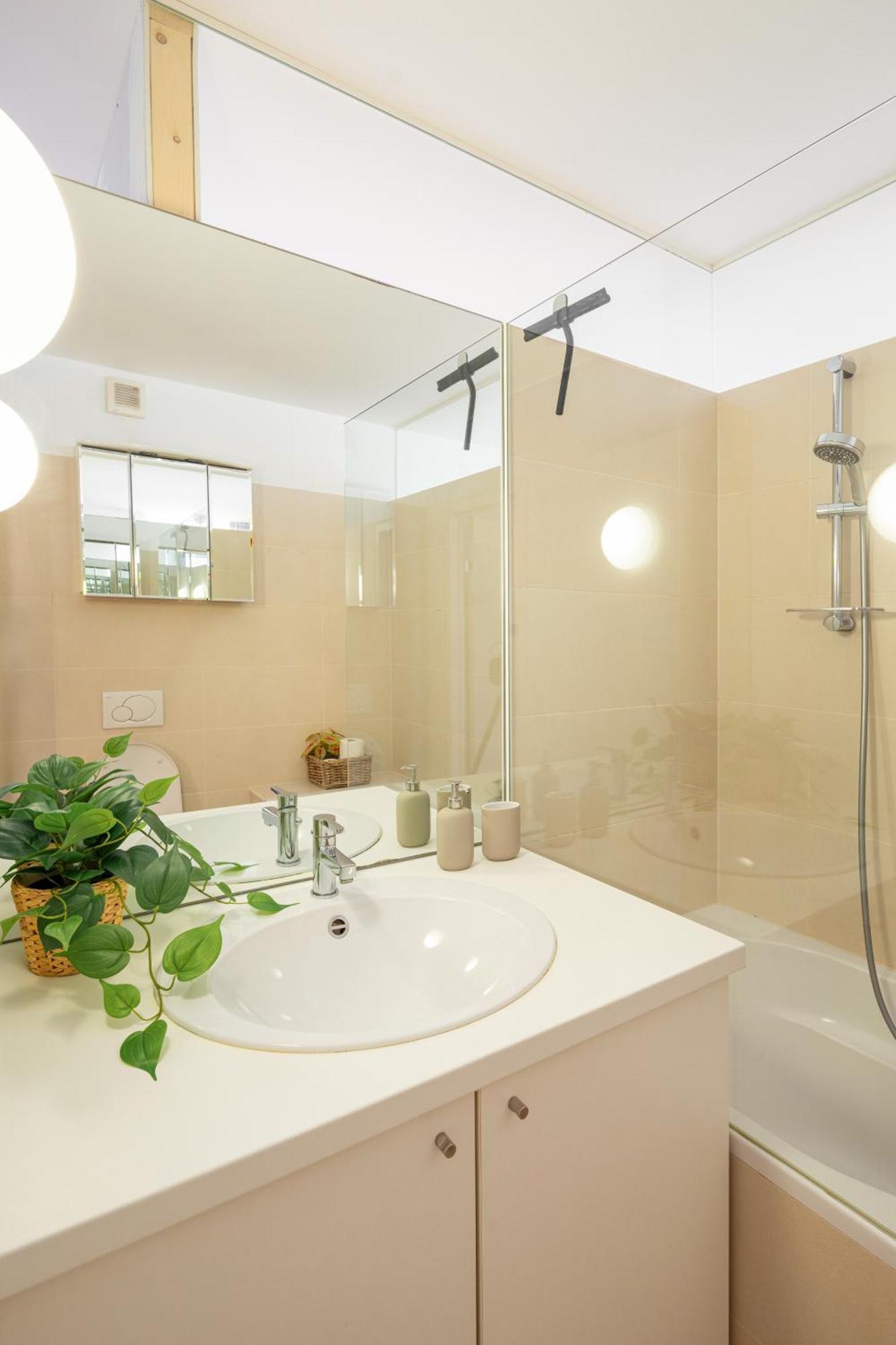 Gemuetliches, Ruhiges Apartment - 90M2 Mit Garten Und Terrasse Viyana Dış mekan fotoğraf